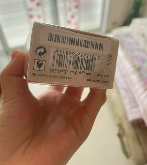 全新巴宝莉盒子香水，30毫升，闲置出。 感...