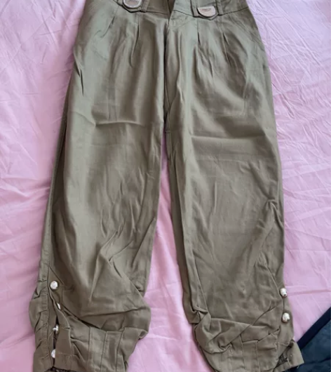 全新裤子休闲裤牛仔裤小脚裤 买了一次没穿过...