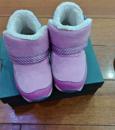新百伦女鞋，内长150，26，九成新 感兴...