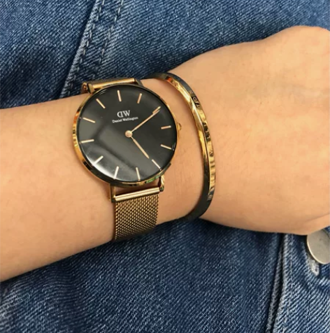 DW手表，不还价，最低，9.5新 感兴趣的...