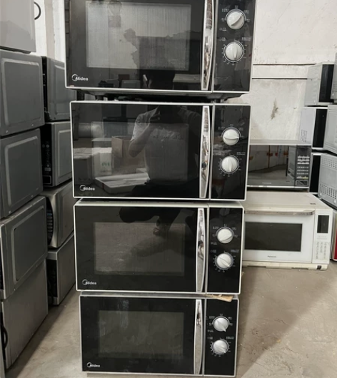 转转盘家用美的微波炉23升加热快操作简单。...