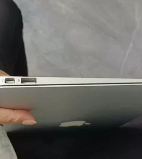 老婆个人苹果超薄笔记本，Mac Book ...