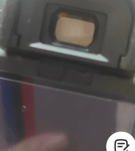 佳能550d单反。标价为2机器带镜头打包卖...