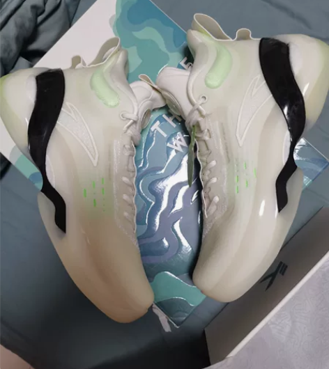 安踏正品碳板篮球鞋kt7留白全新未试穿，全...