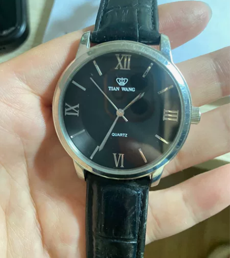 天王手表，实体店入，戴了4年 换其他款式了...