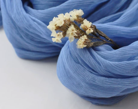 蓝色纯色桑蚕丝褶皱春秋百搭丝巾