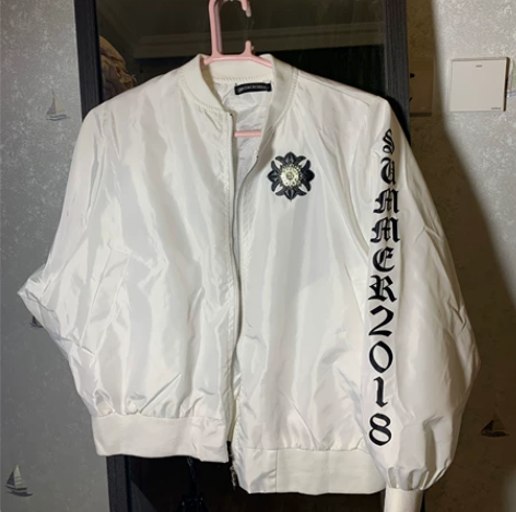 白色棒球外套 超级百搭 只穿过一次 上身效...