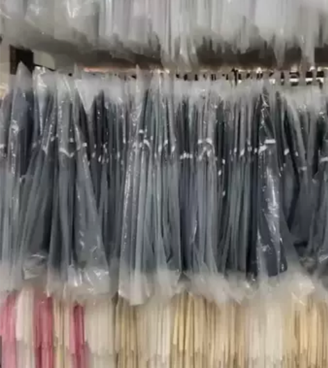 穿搭博主仓库清理！全新 包装带标牌！！ 福...