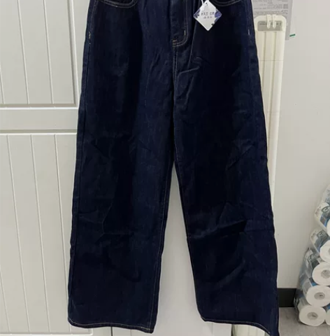 全新带吊牌加薄绒阔腿牛仔拖地裤一条，超舒服...