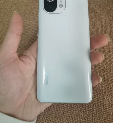 小米11 12+256白色无任何拆修不议价...