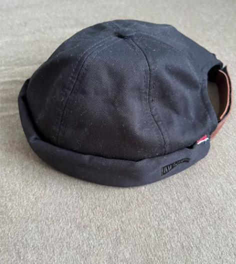 瓜皮帽 几乎全新。 感兴趣的话点“我想要”...