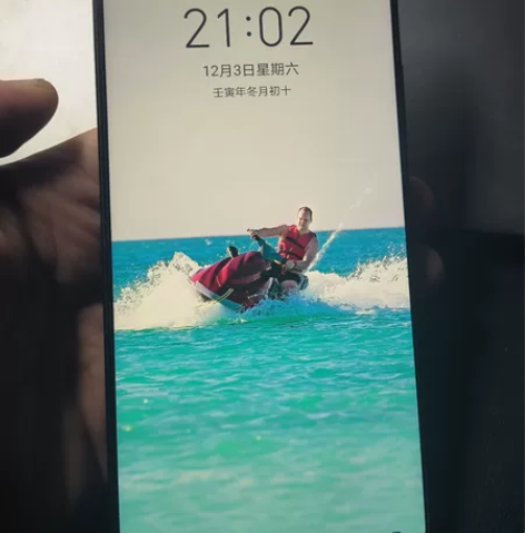 荣耀50se 8+128手机无修过，就换了...