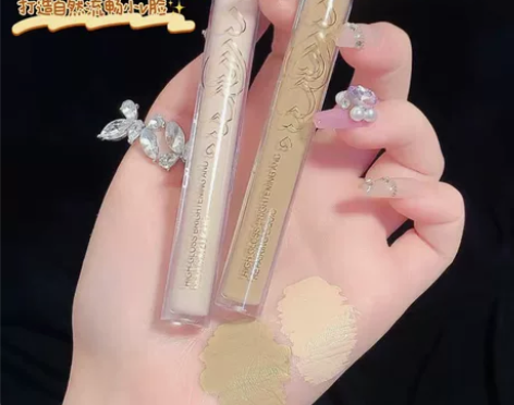 两只装一起高光修容cp 和爆闪高光 下单前...