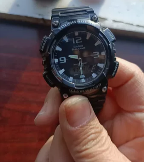 卡西欧AQ-S810W九成新，成色漂亮，微...