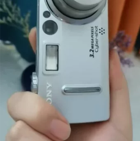 索尼p7,320万像素,复古画质,功能正常...