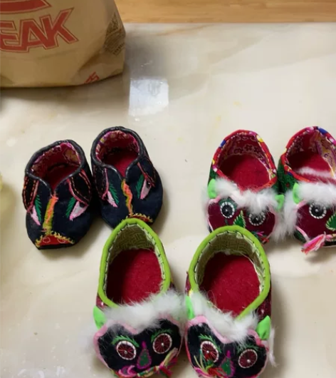 处理几双纯手工娃娃鞋，偏远地区不包邮，想要...