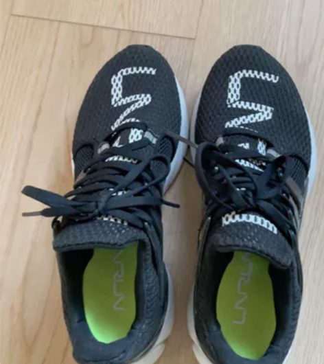 李宁运动鞋，39码，又翻出来一双单位发的，...