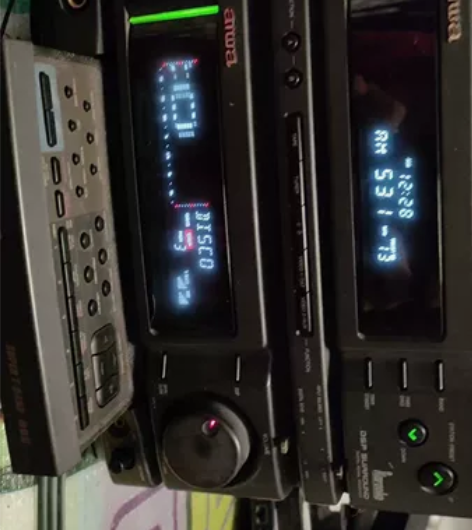爱华主机型号NSX-D909，品相非常好，...