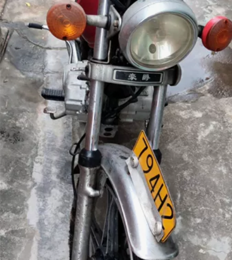 出售闲置豪爵125摩托车，全车原装，一脚着...