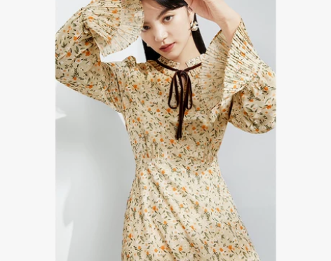 伊芙丽宫廷式碎花连衣裙2021年新款立领系...