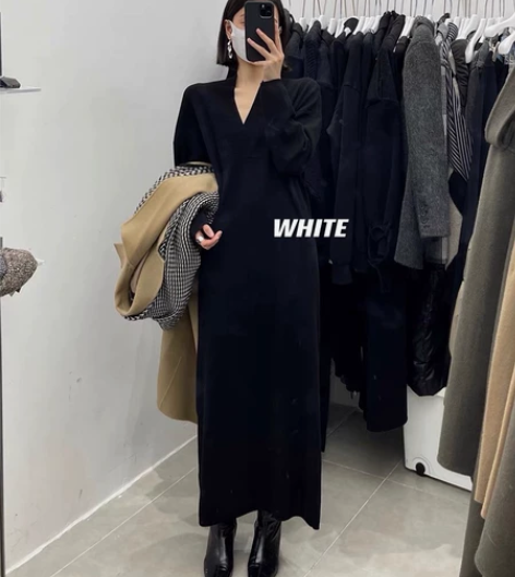 white 2022新款极简风针织连衣裙女...