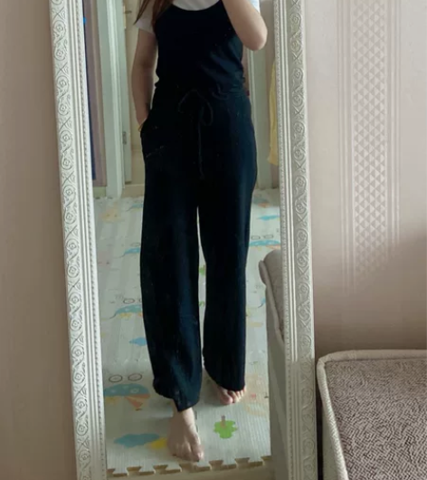 9新黑色针织连体裤，半袖是我自己搭的不出哈...