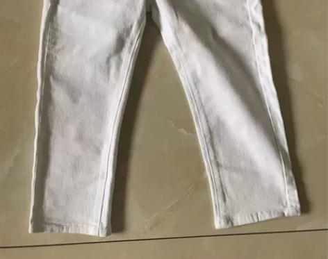 缪佳女士夏季白色七分牛仔裤 唯品会购入,穿...