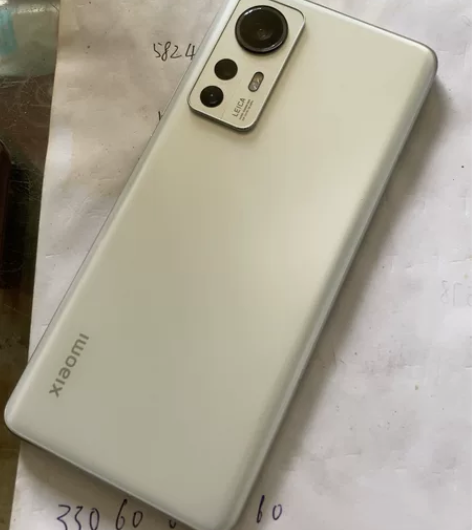 #手机 小米12s  8+256。外屏轻微...