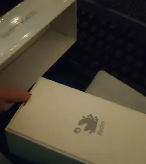 红米k40s，12+256，盒子啥的都齐全...