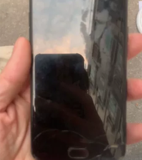 OPPOr9s原装，无拆，无修。一切功能正...