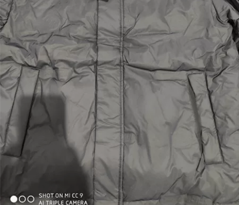 男士羽绒服转让灰色 感兴趣的话点“我想要”...