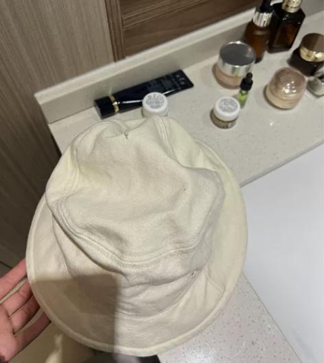 UR白色渔夫帽 感兴趣的话点“我想要”和我...