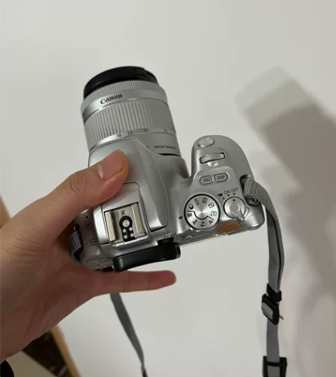 佳能200D一代套机 镜头18-55 成色...