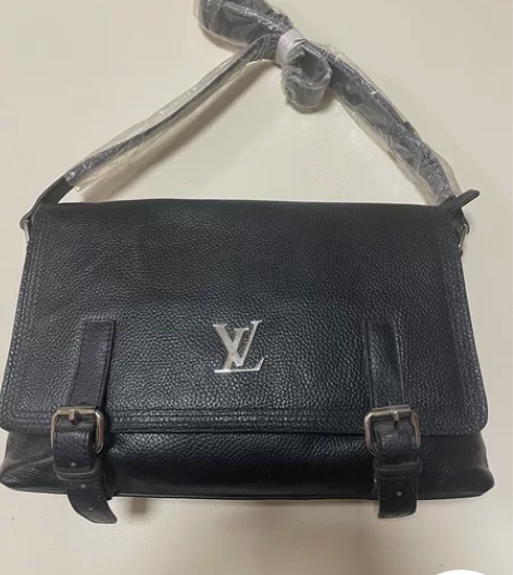男士真皮斜挎包单肩包 宽度大概35cm，高...