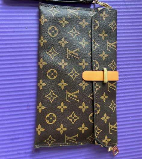 女士老花手拿包 感兴趣的话点“我想要”和我...