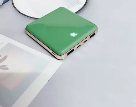 【李佳埼推荐】充电宝快充超大容量超薄小巧便...