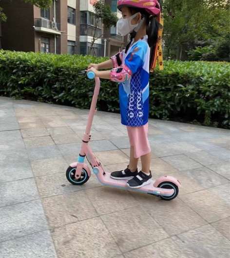 Ninebot九号儿童电动滑板车E8 适合...
