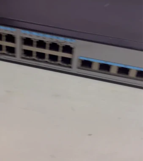 华为S5720-28X-PWH-LI-AC...