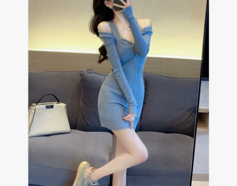 早秋针织连衣裙2021新款气质法式设计感修...