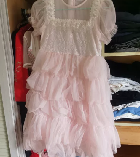 蛋糕裙，160码，全新，带吊牌 感兴趣的话...