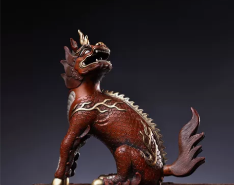 珍品旧藏纯铜鎏金鎏财回头麒麟兽 品相保存完...