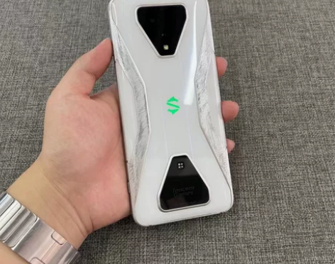 品牌黑鲨（手机） 型号黑鲨 游戏手机3（5...