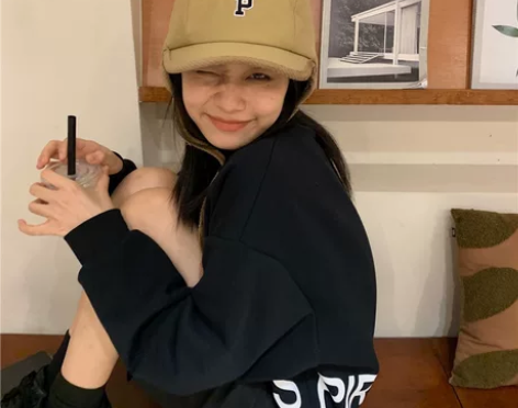 防风滑雪雷锋帽护耳鸭舌帽字母P女韩版潮飞行...