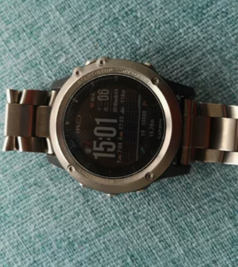 Garmin 佳明 飞耐时3 ， 中文蓝宝...