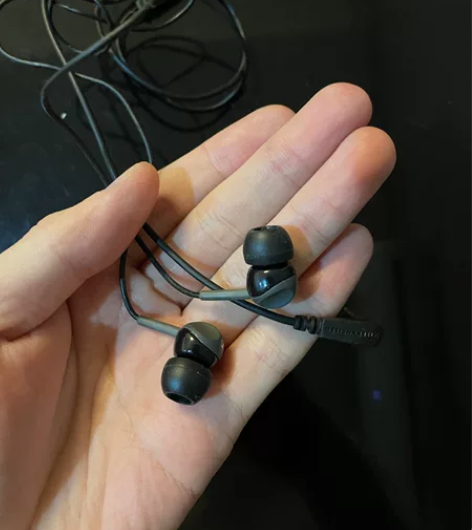 森海塞尔3.5mm入耳耳机，只有图片显示的...