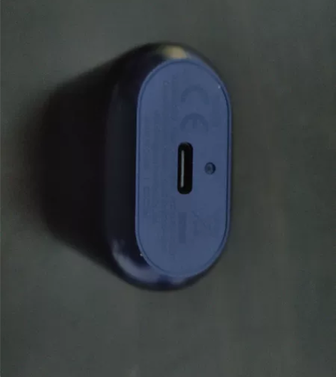 qcy t12s 耳机状态完好如图，表面无...