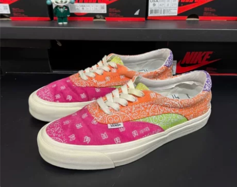 vans 腰果花 粉 41码 二手 明星同...