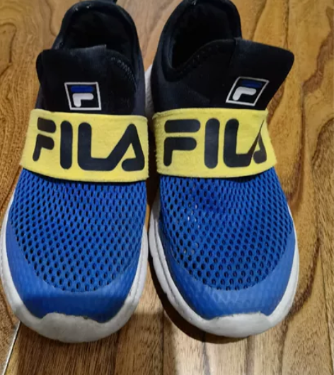 斐乐网眼男款运动鞋，12c，新旧如图，二手...