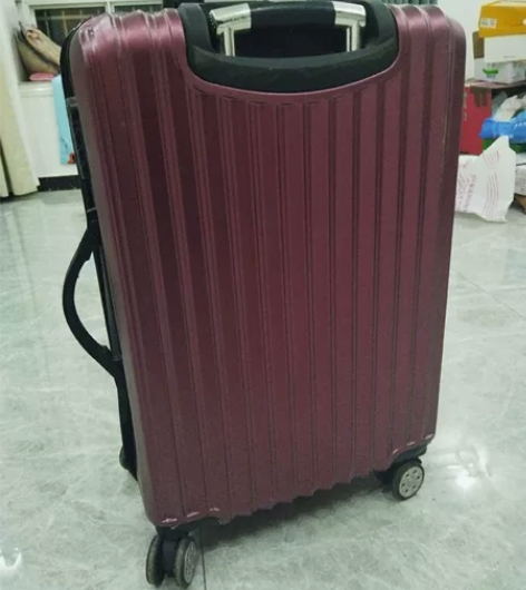 旅行箱行李箱低价处理 感兴趣的话点“我想要...