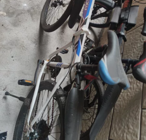 24寸折叠变速自行车,闲置太久没用,链条生...